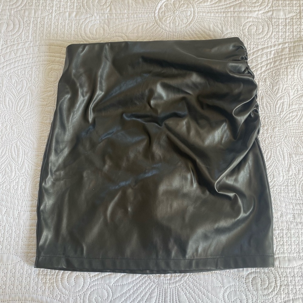 SHEIN Black Faux Leather Pencil Skirt